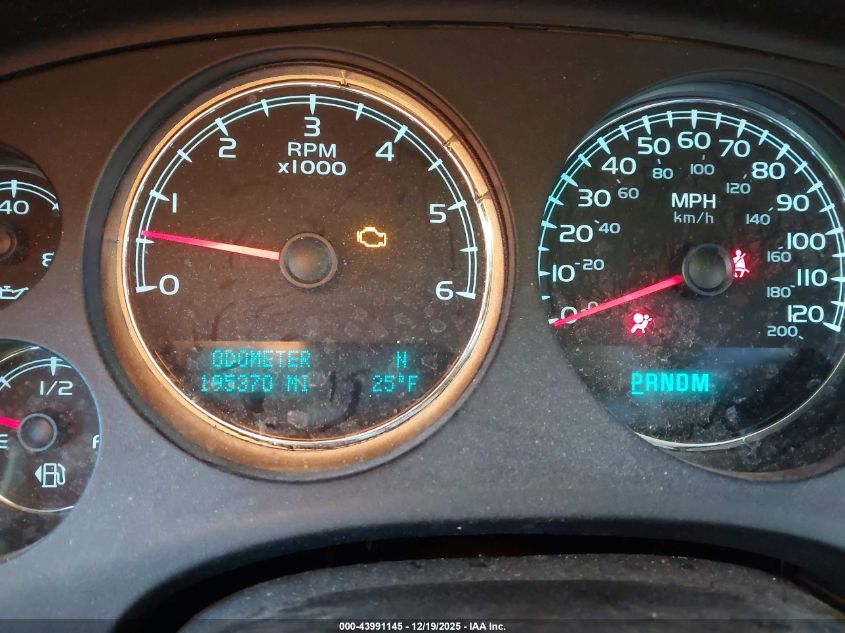 2011 Chevrolet Suburban 1500 Ls VIN: 1GNSKHE37BR375068 Lot: 43991145