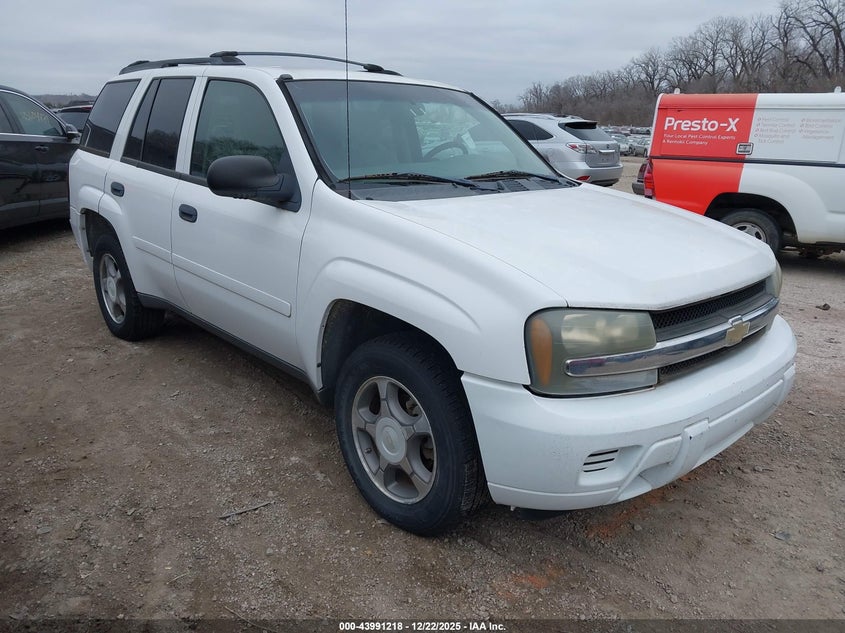 1GNDT13S072237637 2007 Chevrolet Trailblazer Ls/Lt auction photo 1