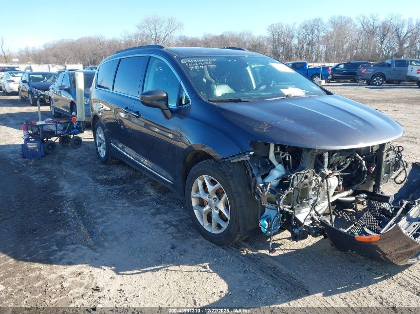2017 Chrysler Pacifica Touring-L VIN: 2C4RC1BG5HR501322 Lot: 43991310