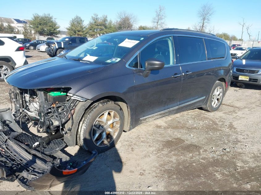 2017 Chrysler Pacifica Touring-L VIN: 2C4RC1BG5HR501322 Lot: 43991310