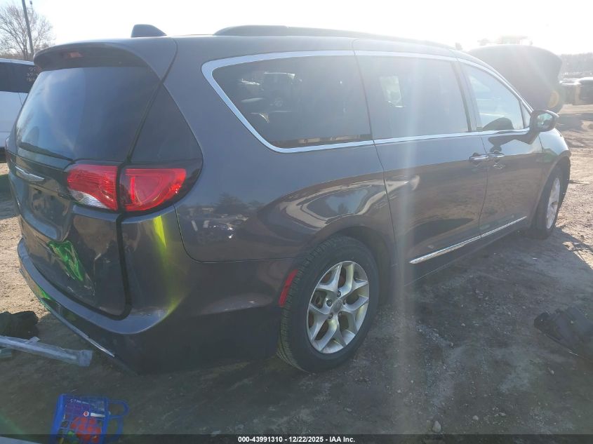 2017 Chrysler Pacifica Touring-L VIN: 2C4RC1BG5HR501322 Lot: 43991310