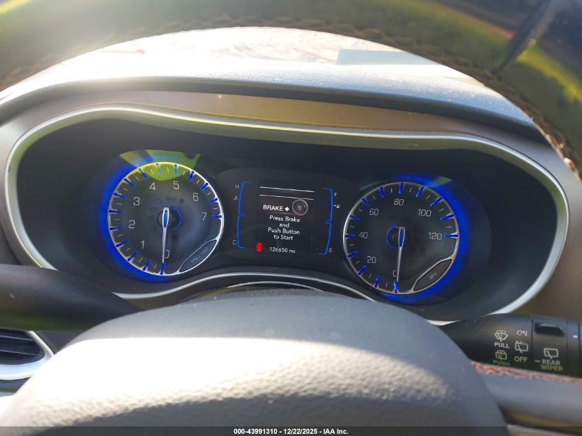 2017 Chrysler Pacifica Touring-L VIN: 2C4RC1BG5HR501322 Lot: 43991310