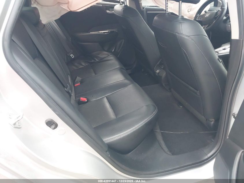 2018 Honda Clarity Plug-In Hybrid Touring VIN: JHMZC5F33JC005558 Lot: 43991447