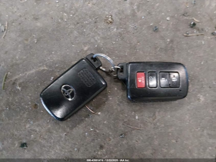 2016 Toyota Rav4 Se VIN: JTMJFREV5GJ085790 Lot: 43991474