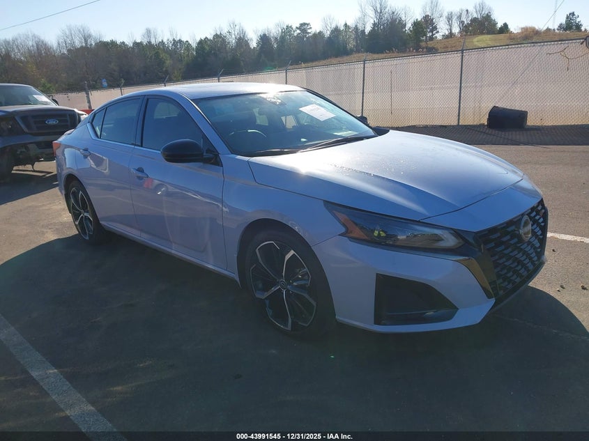 2023 Nissan Altima Sr Fwd