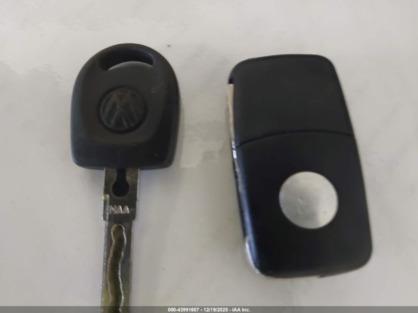 2002 Volkswagen Passat Gls VIN: WVWPD63BX2P439669 Lot: 43991607