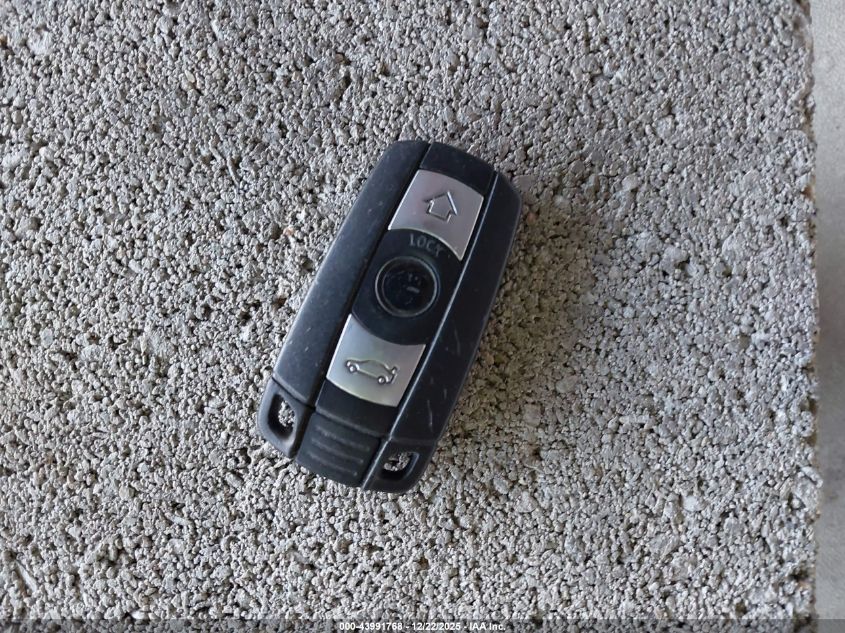 2006 BMW 325Xi VIN: WBAVD13566KV00035 Lot: 43991768