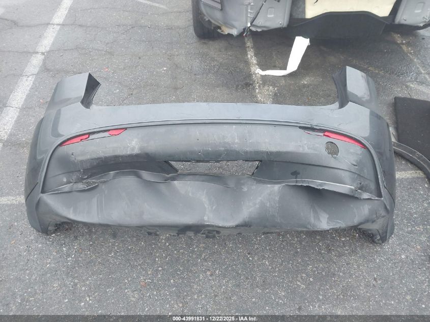 2024 Tesla Model Y Long Range Dual Motor All-Wheel Drive VIN: 7SAYGDEE8RF113996 Lot: 43991831