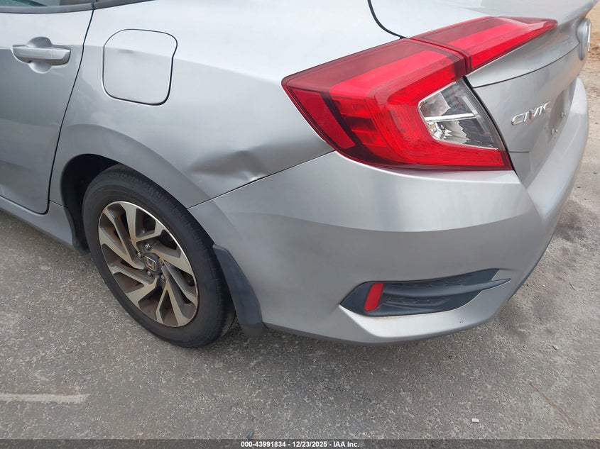 VIN 19XFC2F72JE000351 2018 HONDA CIVIC EX