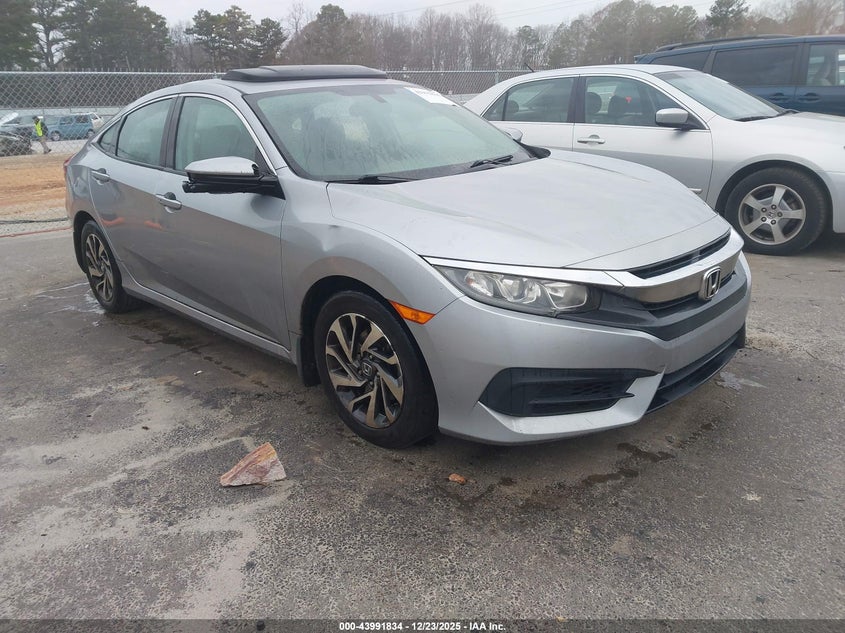 VIN 19XFC2F72JE000351 2018 HONDA CIVIC EX