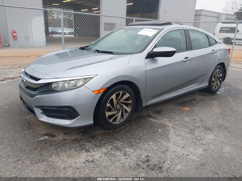 VIN 19XFC2F72JE000351 2018 HONDA CIVIC EX