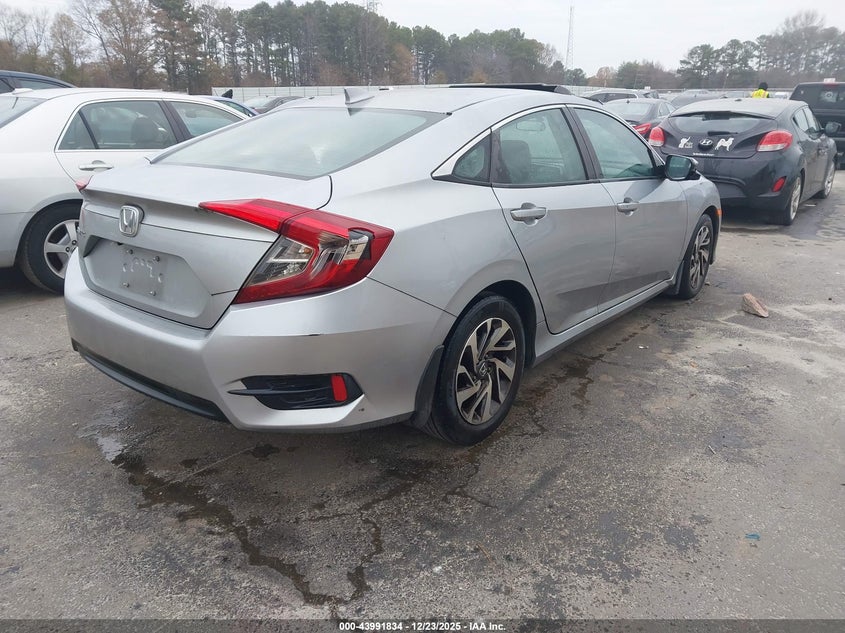 VIN 19XFC2F72JE000351 2018 HONDA CIVIC EX