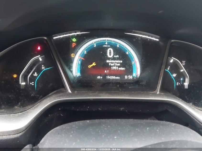 VIN 19XFC2F72JE000351 2018 HONDA CIVIC EX