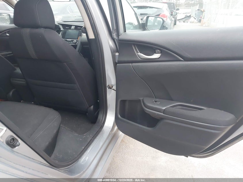 VIN 19XFC2F72JE000351 2018 HONDA CIVIC EX