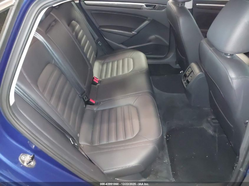 2017 Volkswagen Passat 1.8T Sel Premium VIN: 1VWCT7A33HC073036 Lot: 43991868