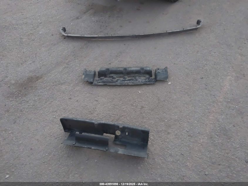 2003 Ford E-150 Chateau/Xl/Xlt VIN: 1FMRE11W13HA97051 Lot: 43991898