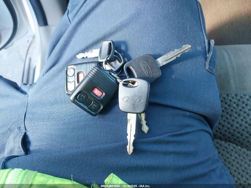 2001 Ford F-150 King Ranch Edition/Lariat/Xlt VIN: 1FTRW08L01KF38773 Lot: 43991954