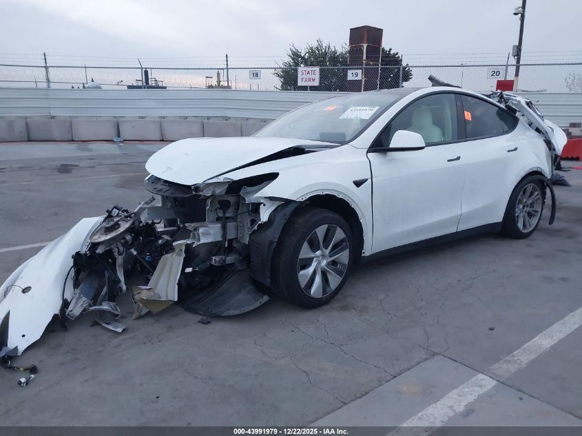 2022 Tesla Model Y Long Range Dual Motor All-Wheel Drive VIN: 7SAYGDEE5NF552504 Lot: 43991979