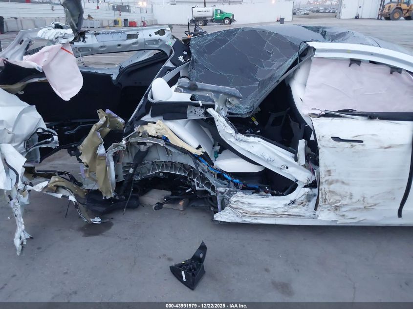 2022 Tesla Model Y Long Range Dual Motor All-Wheel Drive VIN: 7SAYGDEE5NF552504 Lot: 43991979