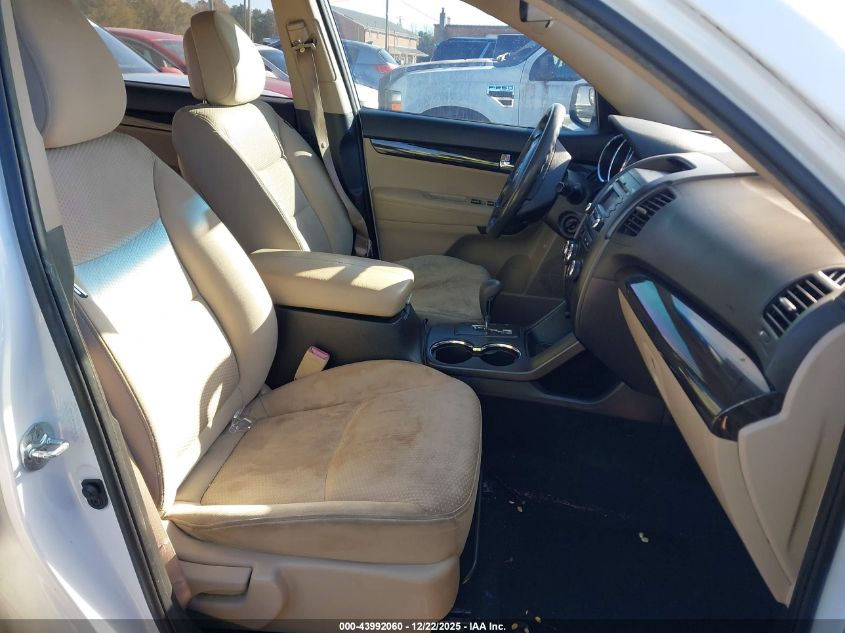 2011 Kia Sorento Lx VIN: 5XYKT3A11BG136143 Lot: 43992060