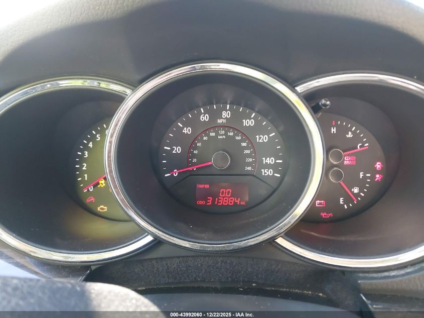 2011 Kia Sorento Lx VIN: 5XYKT3A11BG136143 Lot: 43992060