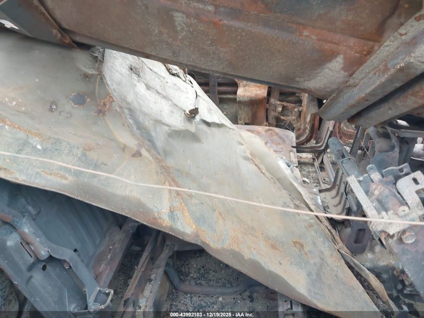 2005 Chevrolet Silverado 1500 Ls VIN: 2GCEC13T751393192 Lot: 43992103