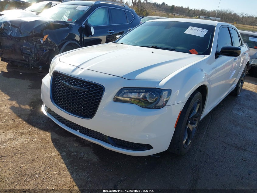 2020 Chrysler 300 Touring