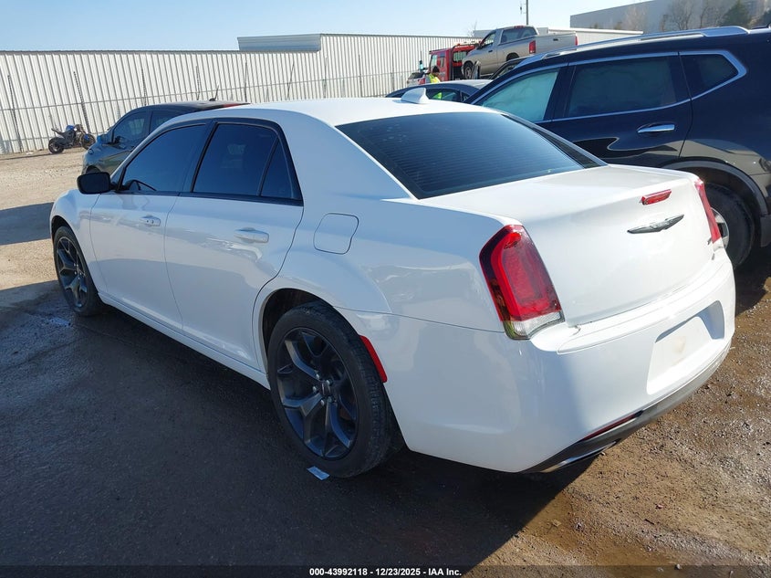 2020 Chrysler 300 Touring
