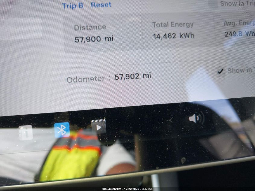 2018 Tesla Model 3 Long Range/Mid Range VIN: 5YJ3E1EA2JF008108 Lot: 43992121