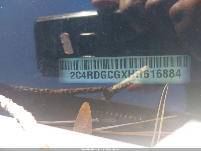 2017 Dodge Grand Caravan Sxt VIN: 2C4RDGCGXHR616884 Lot: 43992247