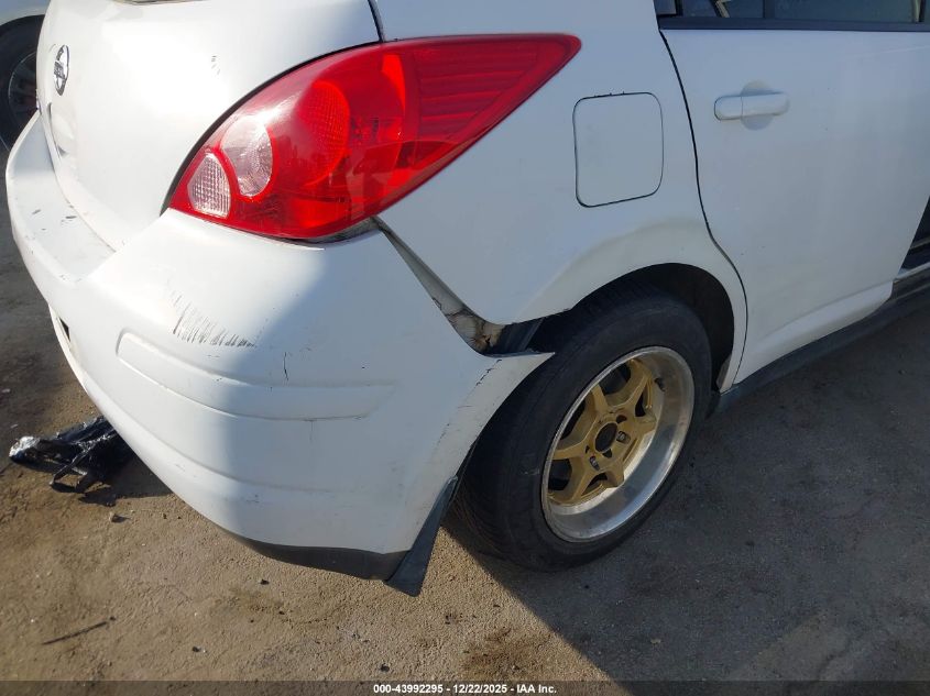 2009 Nissan Versa 1.8S VIN: 3N1BC13E99L450410 Lot: 43992295