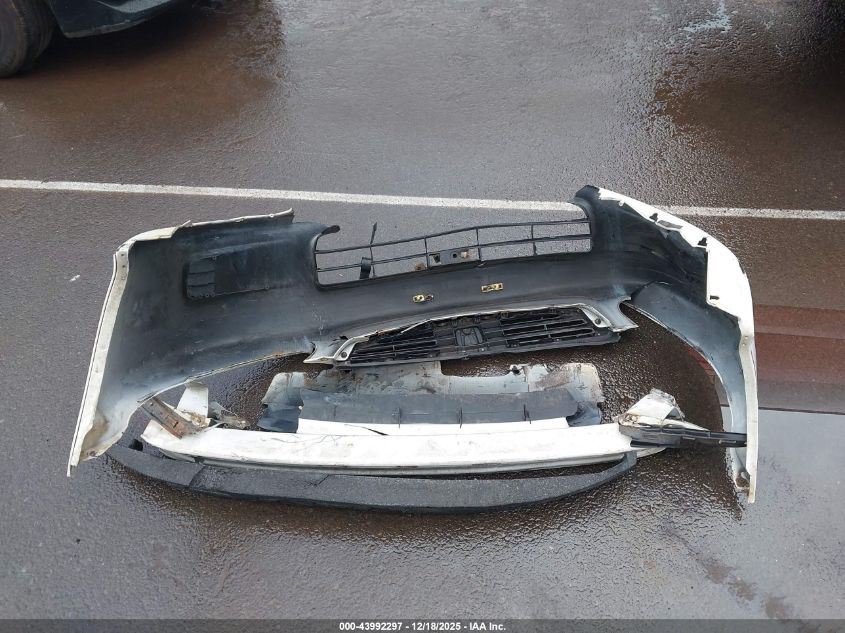 1999 Honda Civic Lx VIN: 2HGEJ6673XH563836 Lot: 43992297