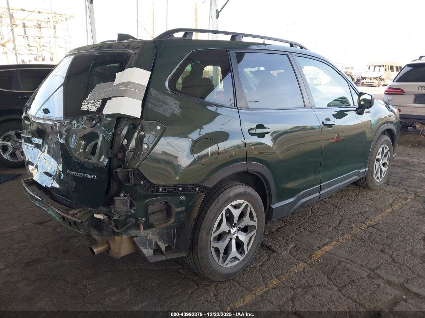 2022 Subaru Forester Premium VIN: JF2SKAEC4NH507568 Lot: 43992379