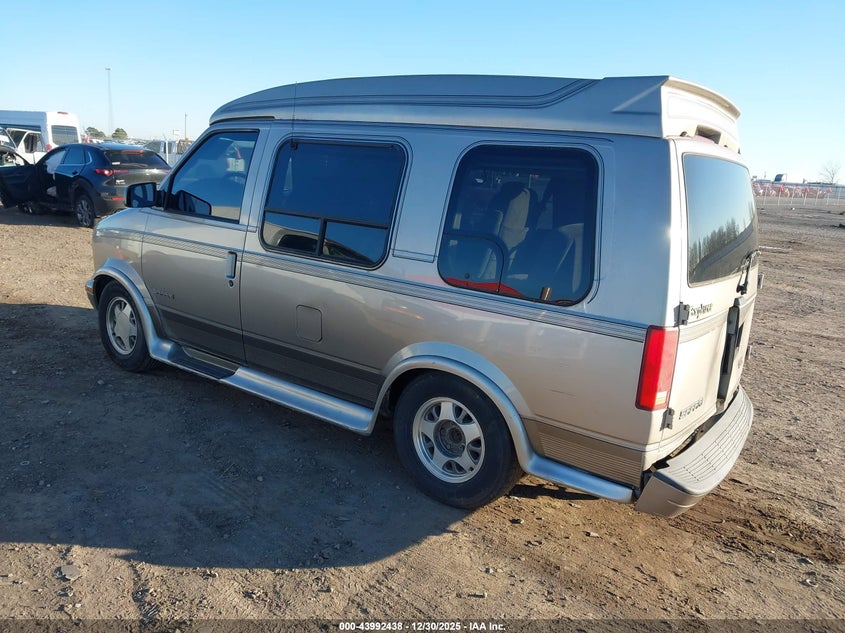 2001 GMC Safari Upfitter