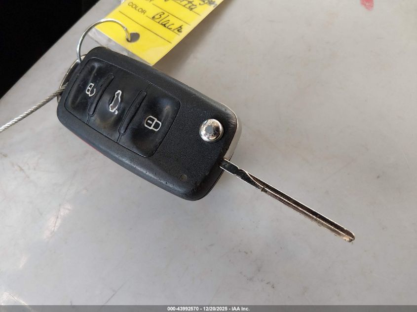 2012 Volkswagen Passat 2.5L Se VIN: 1VWBP7A3XCC027194 Lot: 43992570