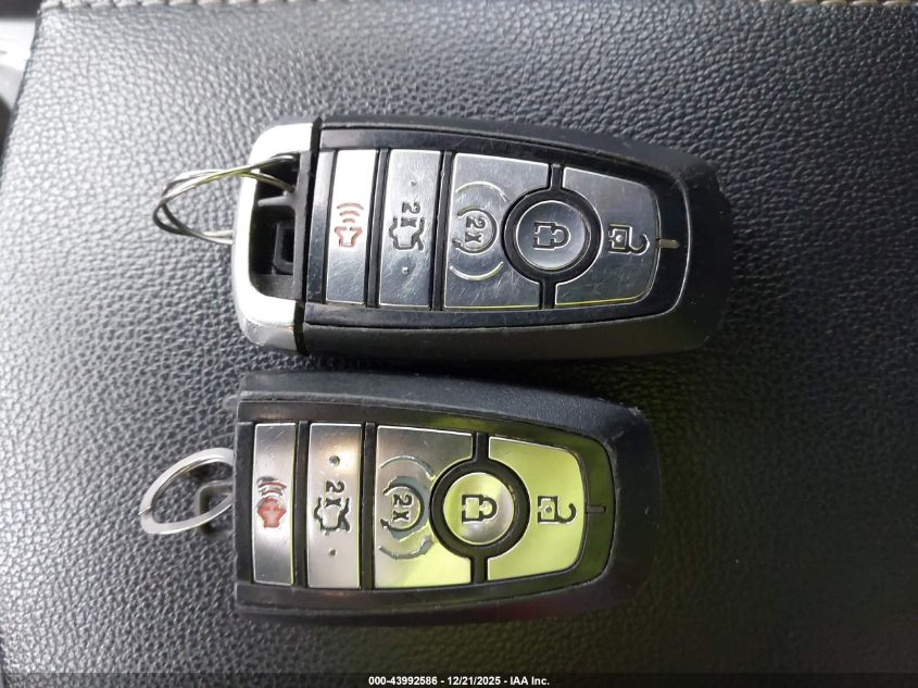 2017 Ford Fusion Se VIN: 3FA6P0H93HR130543 Lot: 43992586