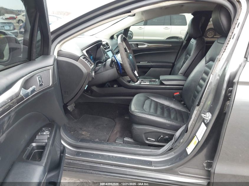 2017 Ford Fusion Se VIN: 3FA6P0H93HR130543 Lot: 43992586