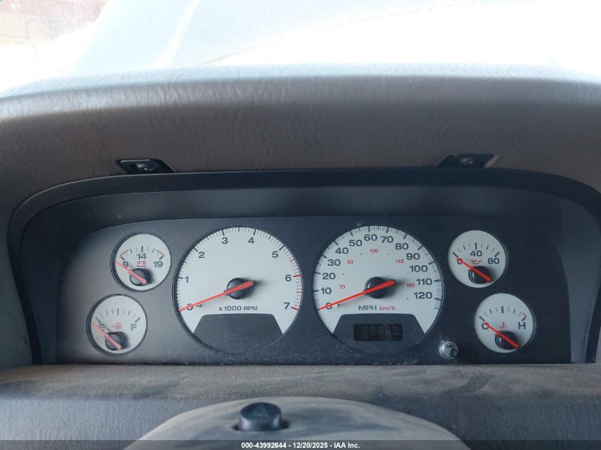 2000 Jeep Grand Cherokee Laredo VIN: 1J4GW48S1YC199137 Lot: 43992644