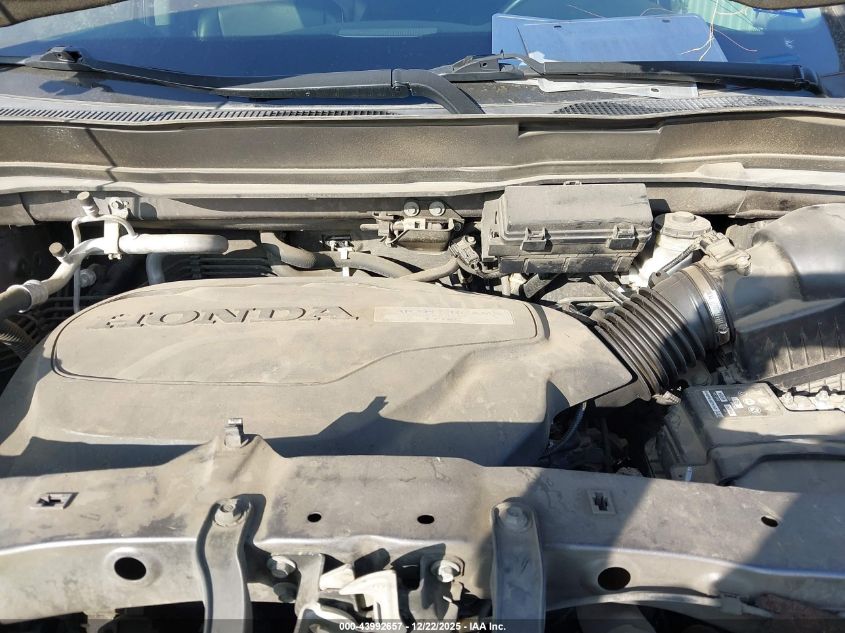 2016 Honda Pilot Touring VIN: 5FNYF6H9XGB047328 Lot: 43992657