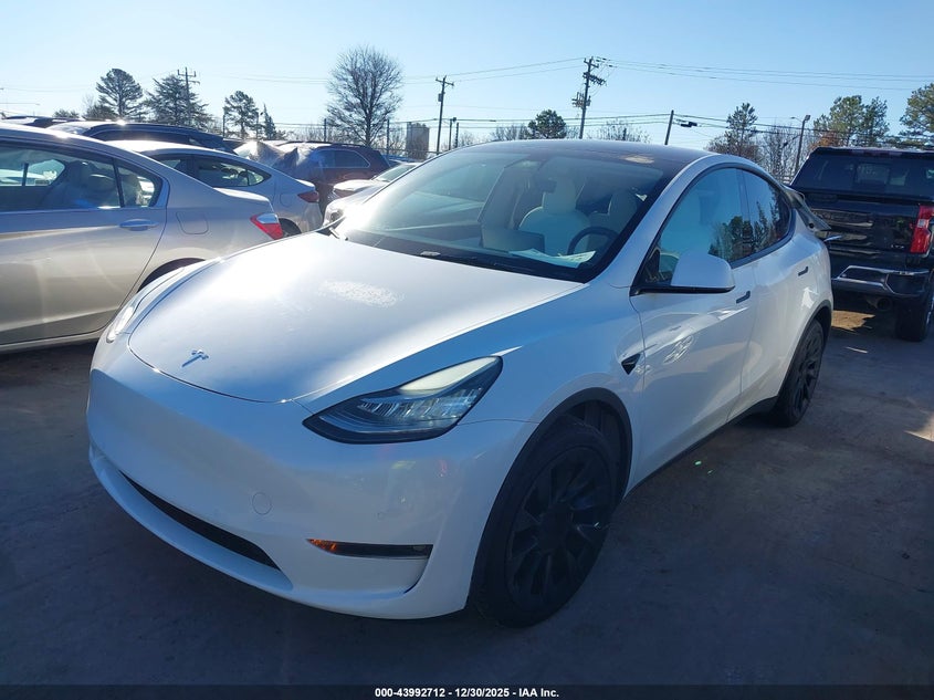 2022 Tesla Model Y Long Range Dual Motor All-Wheel Drive