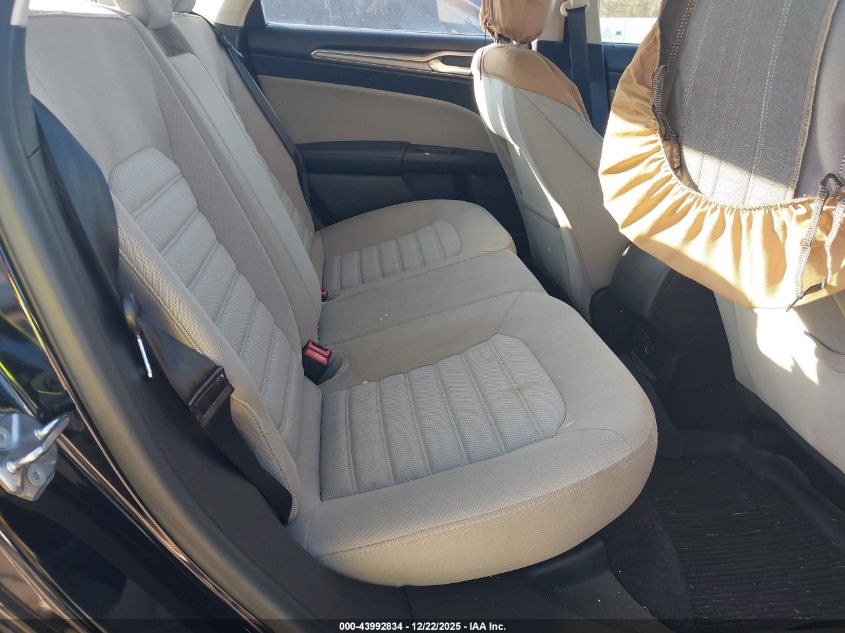 2017 Ford Fusion S VIN: 3FA6P0G72HR301153 Lot: 43992834