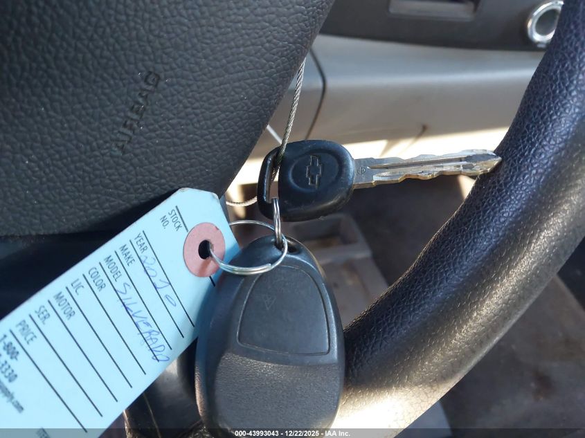 2010 Chevrolet Silverado 1500 Ls VIN: 1GCSKREA4AZ258690 Lot: 43993043