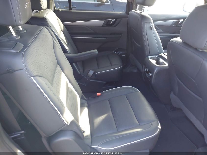 2025 Buick Enclave - 5GAEVBRS8SJ237065