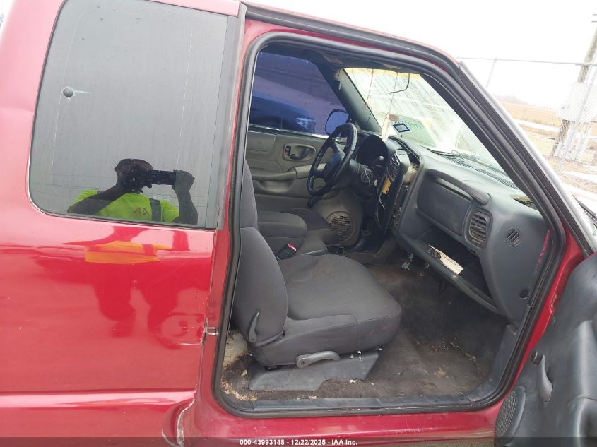 2003 GMC Sonoma Sls VIN: 1GTCS19H138268051 Lot: 43993148