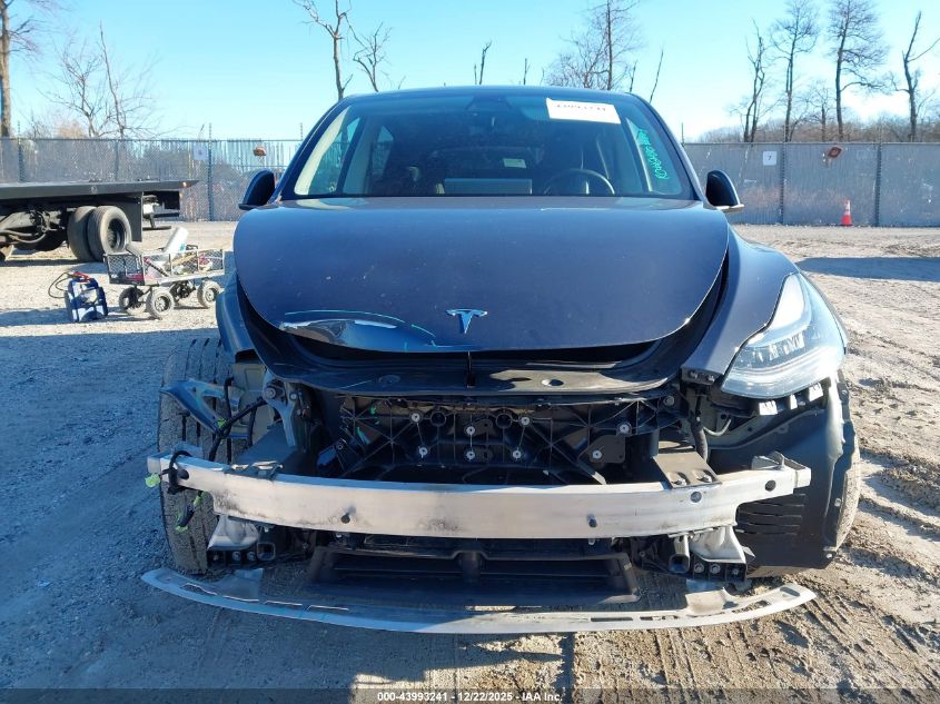 2022 Tesla Model Y Long Range Dual Motor All-Wheel Drive VIN: 7SAYGDEE1NA009292 Lot: 43993241