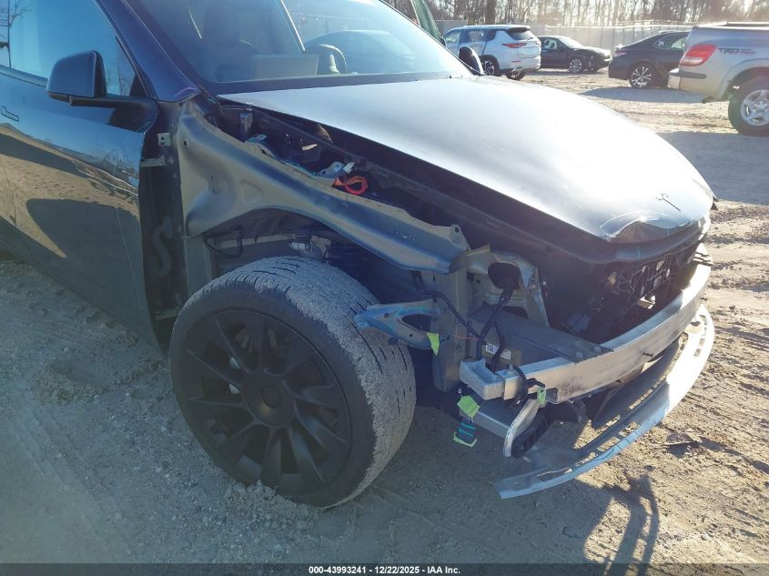 2022 Tesla Model Y Long Range Dual Motor All-Wheel Drive VIN: 7SAYGDEE1NA009292 Lot: 43993241