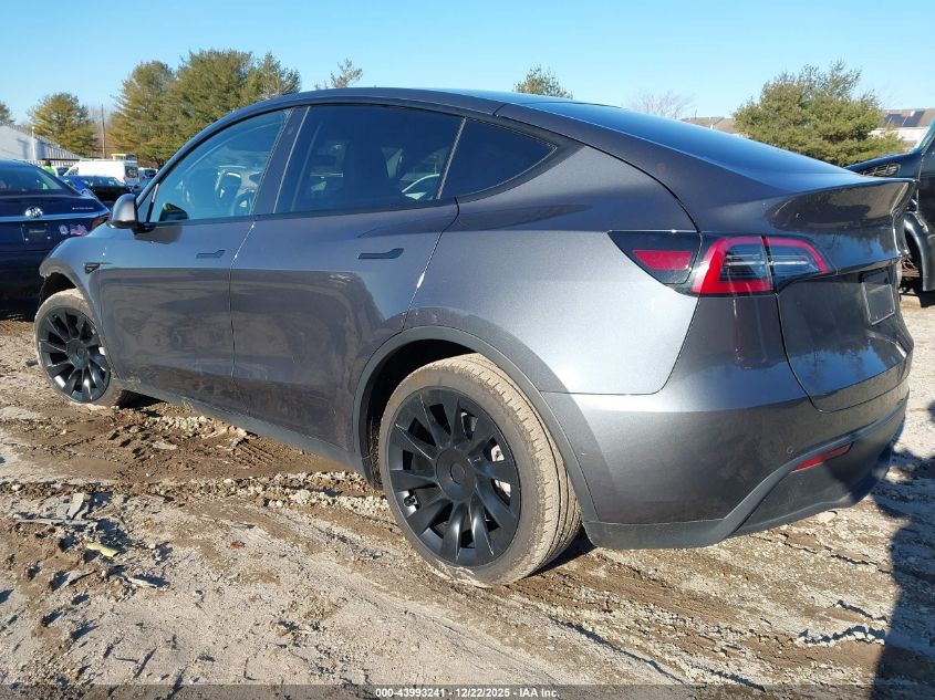 2022 Tesla Model Y Long Range Dual Motor All-Wheel Drive VIN: 7SAYGDEE1NA009292 Lot: 43993241