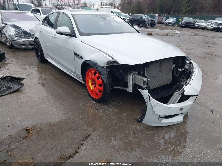 2017 Jaguar Xe 35T R-Sport