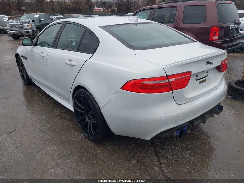 2017 Jaguar Xe 35T R-Sport