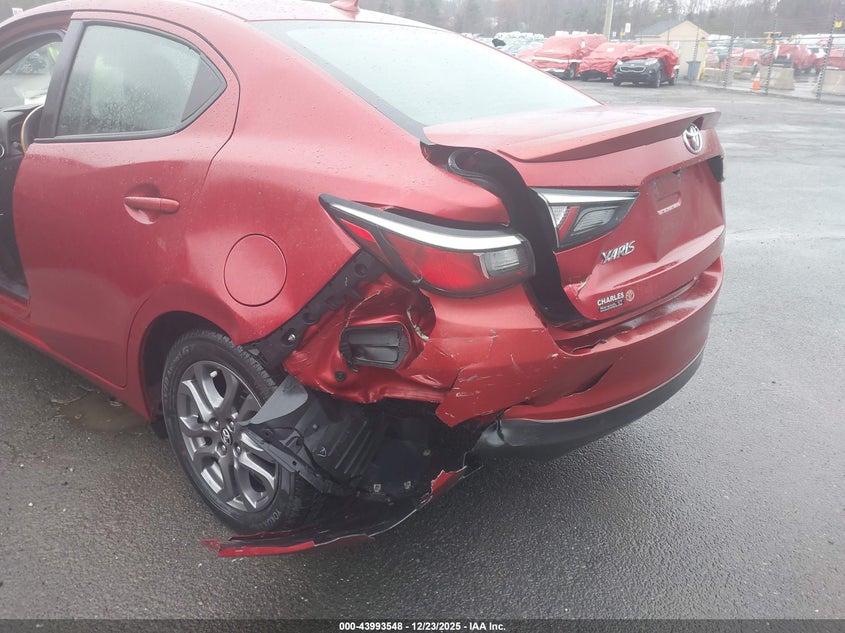 2020 Toyota Yaris Le #6